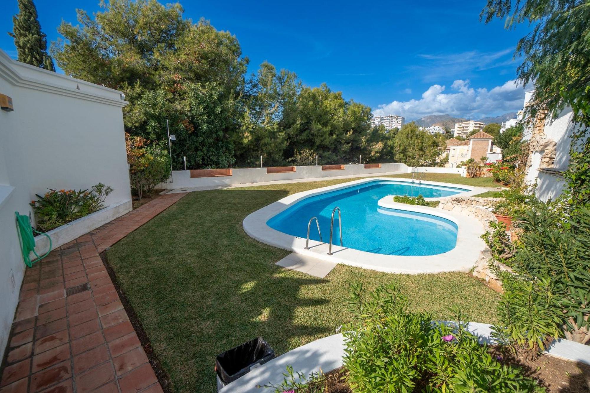 Appartamento Residensol 13 Menyber Nerja Esterno foto